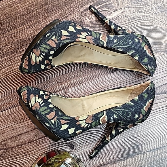 NEW AUTHENTIC ALEXANDER McQUEEN CAMOUFLAGE FLORAL PLATFORM HEELS - Picture 7 of 16